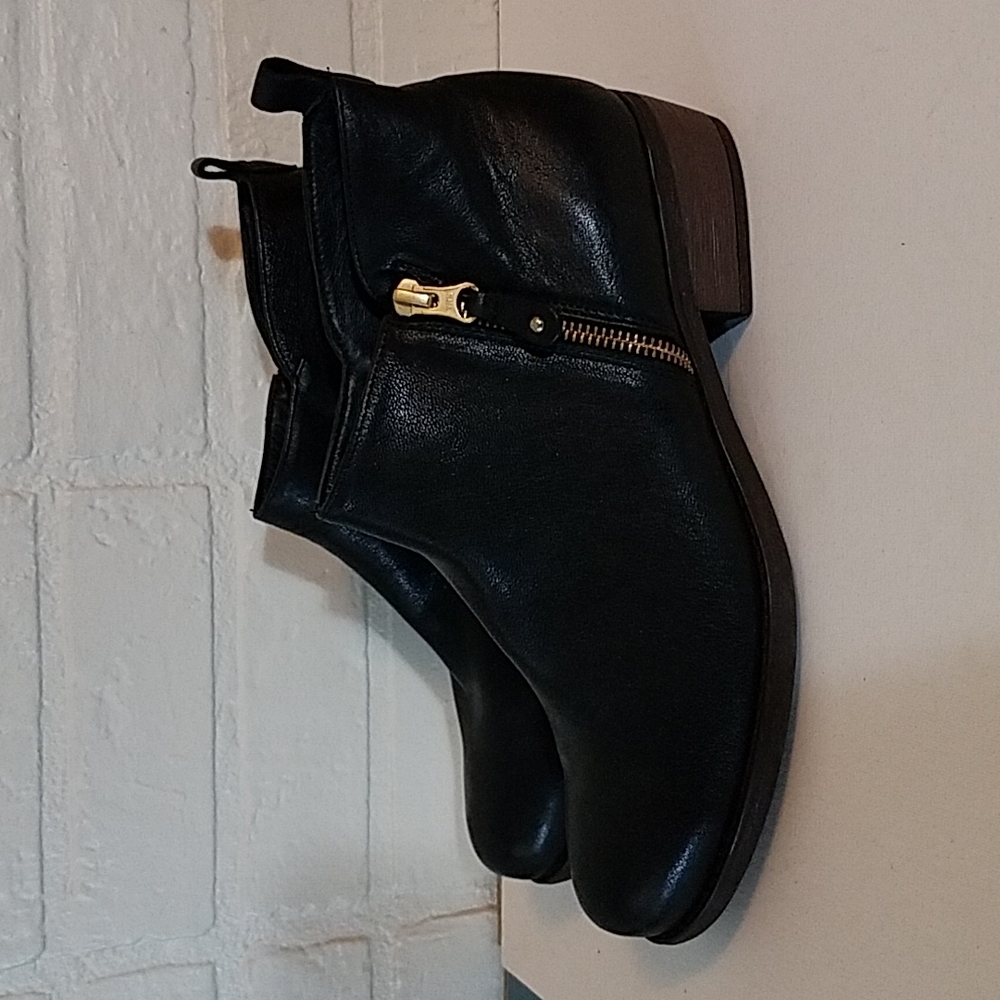 Women's Eric Michael, London boot size 41 or 9.5 us